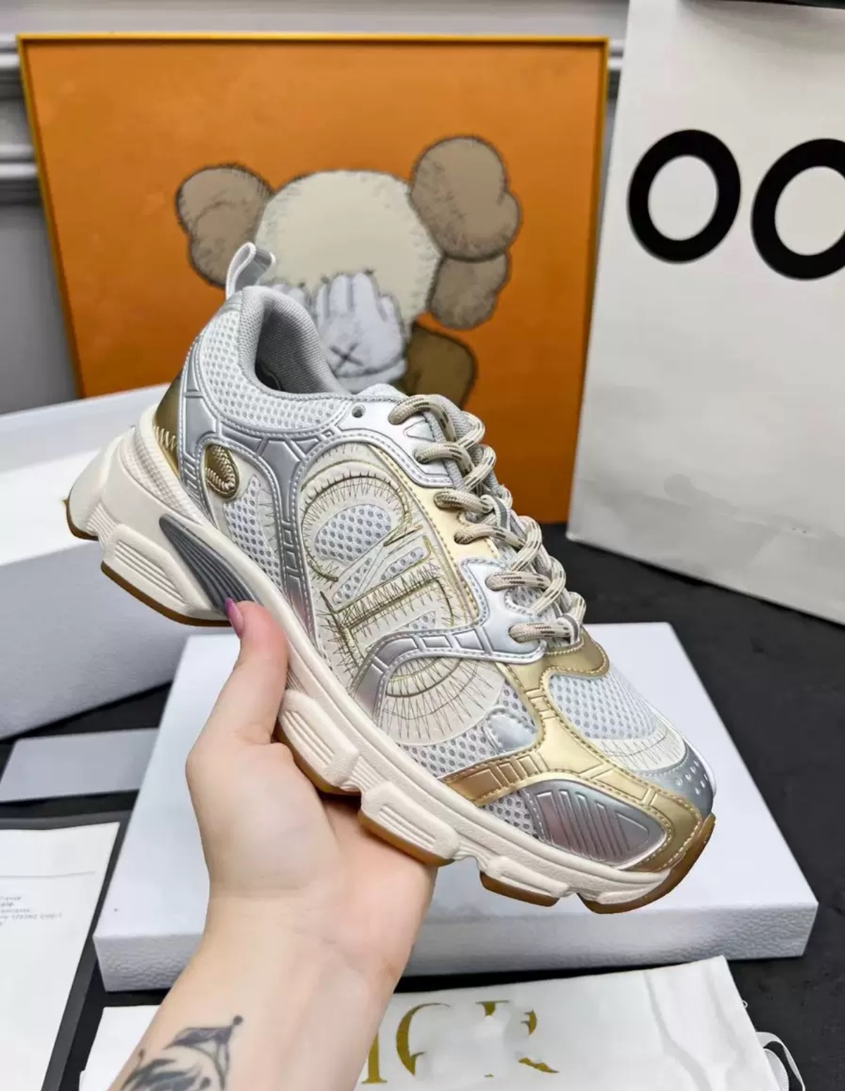 "CR" SNEAKER