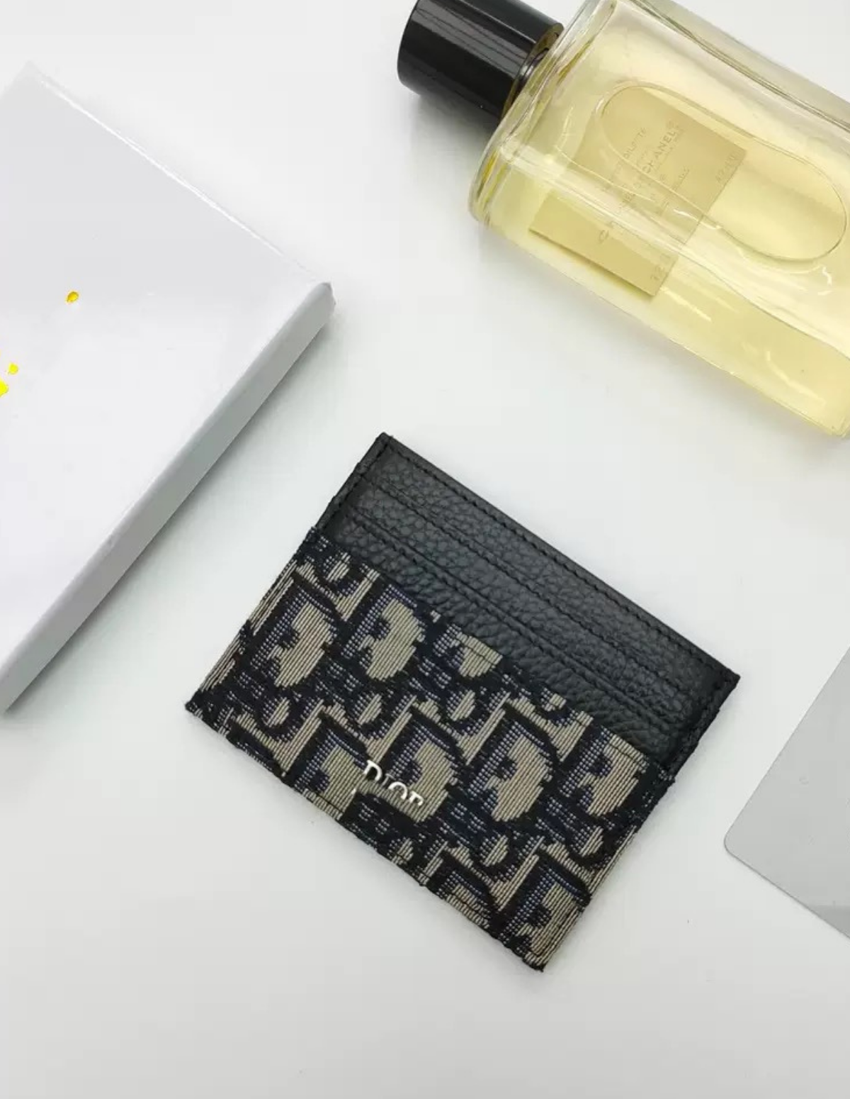 "CHDRO" CARDHOLDER