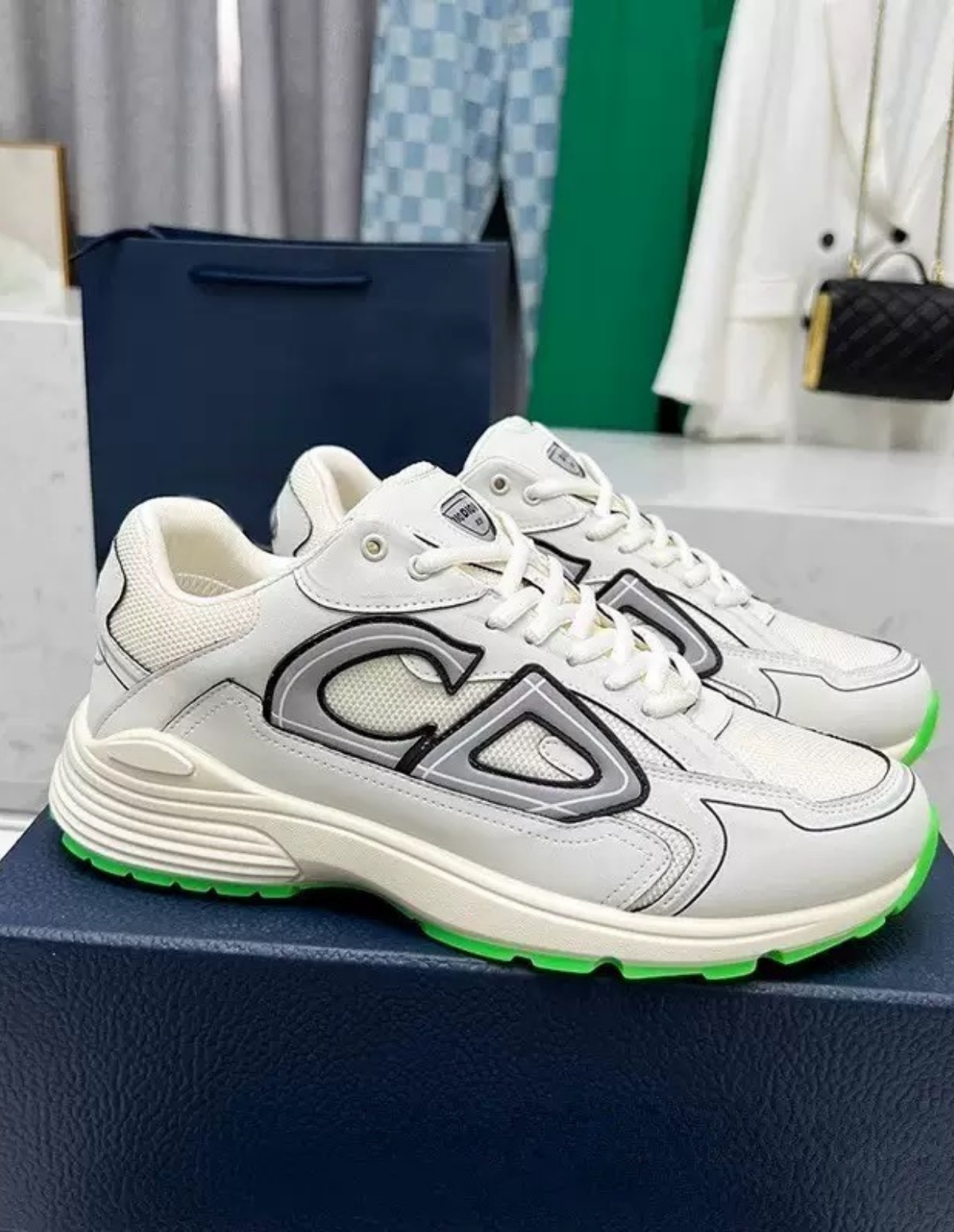 "CR" SNEAKER