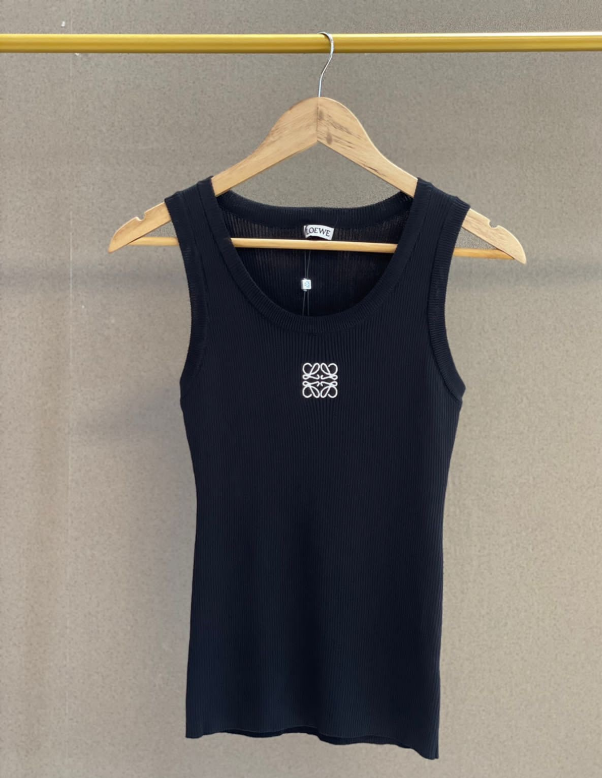 "LOWA" TOP