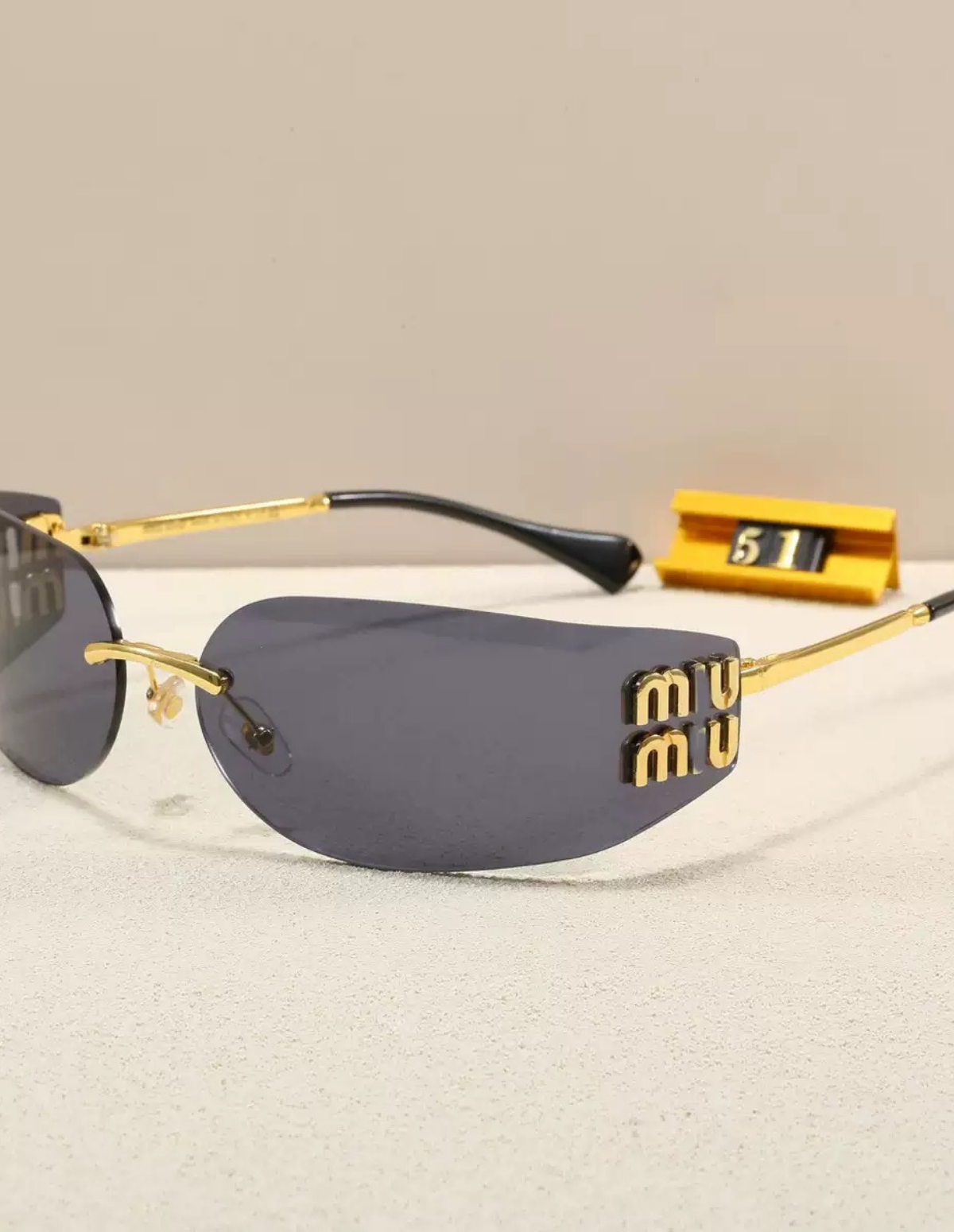 "MUUI" SUNGLASS