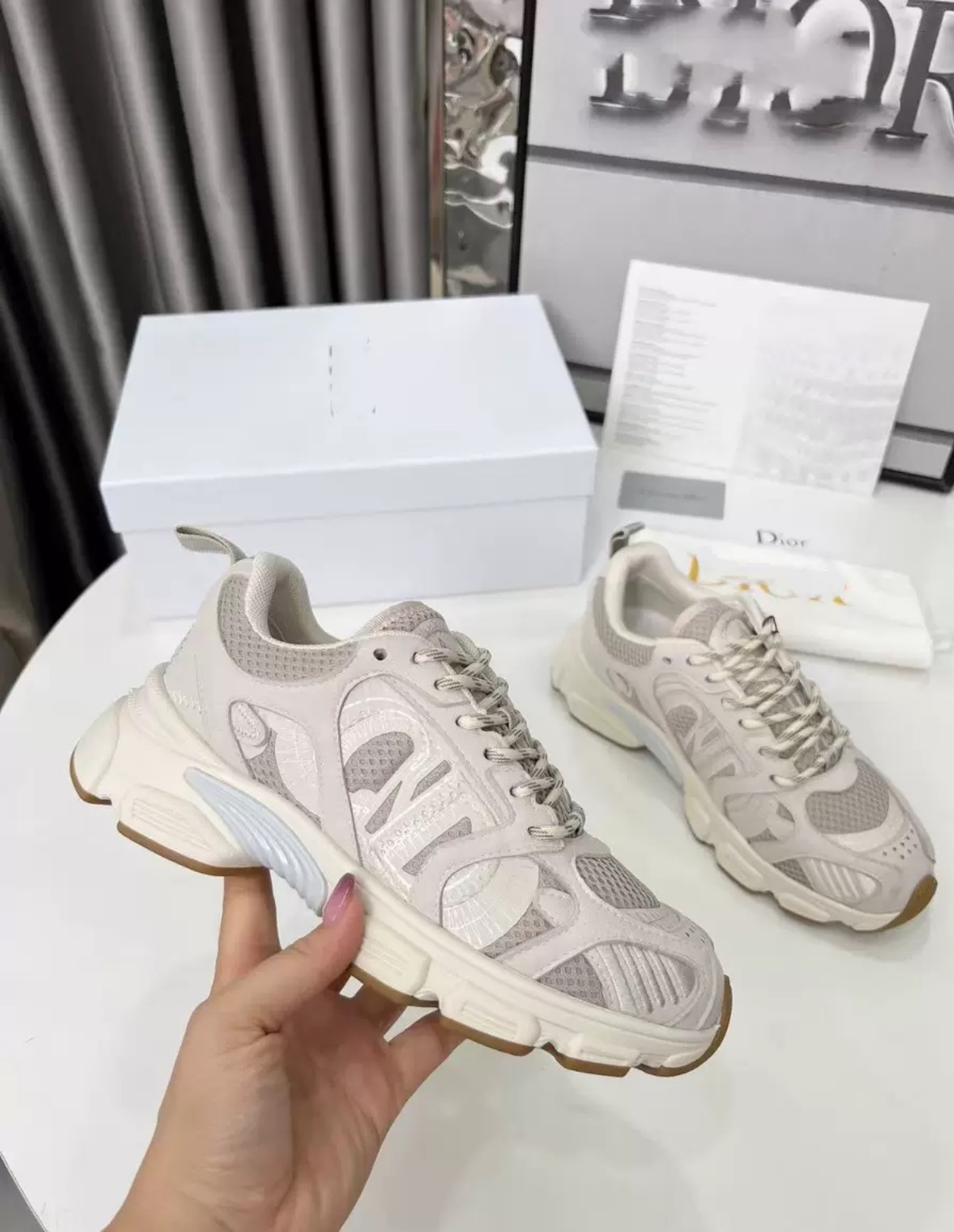 "CR" SNEAKER
