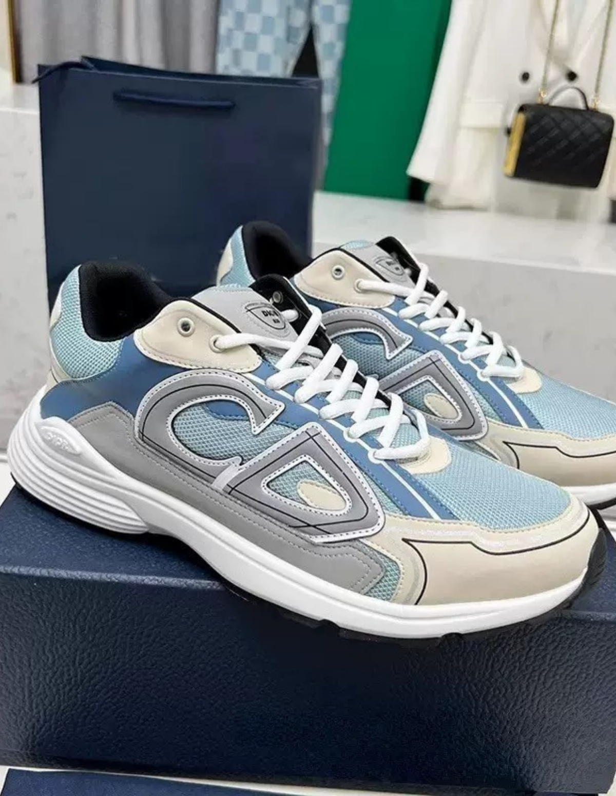 "CR" SNEAKER