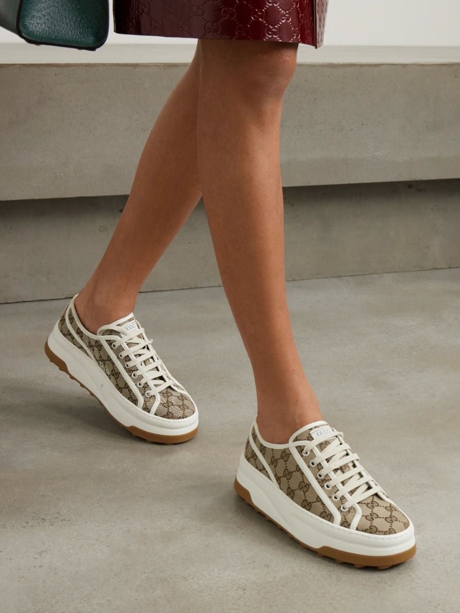 "GAII" SNEAKER