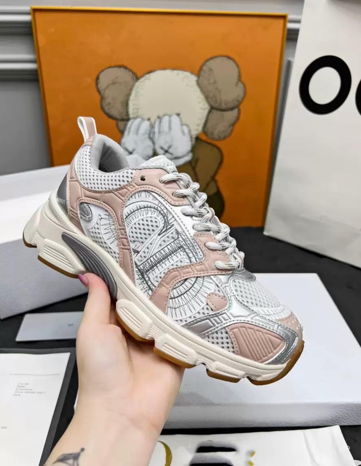 "CR" SNEAKER