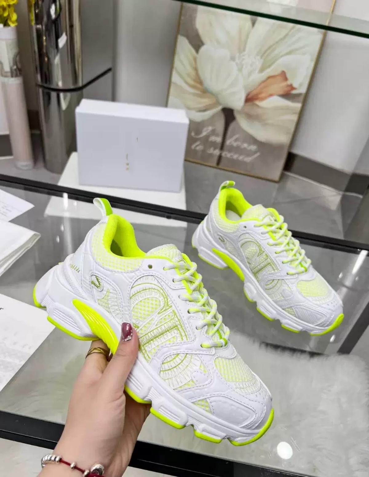 "CR" SNEAKER