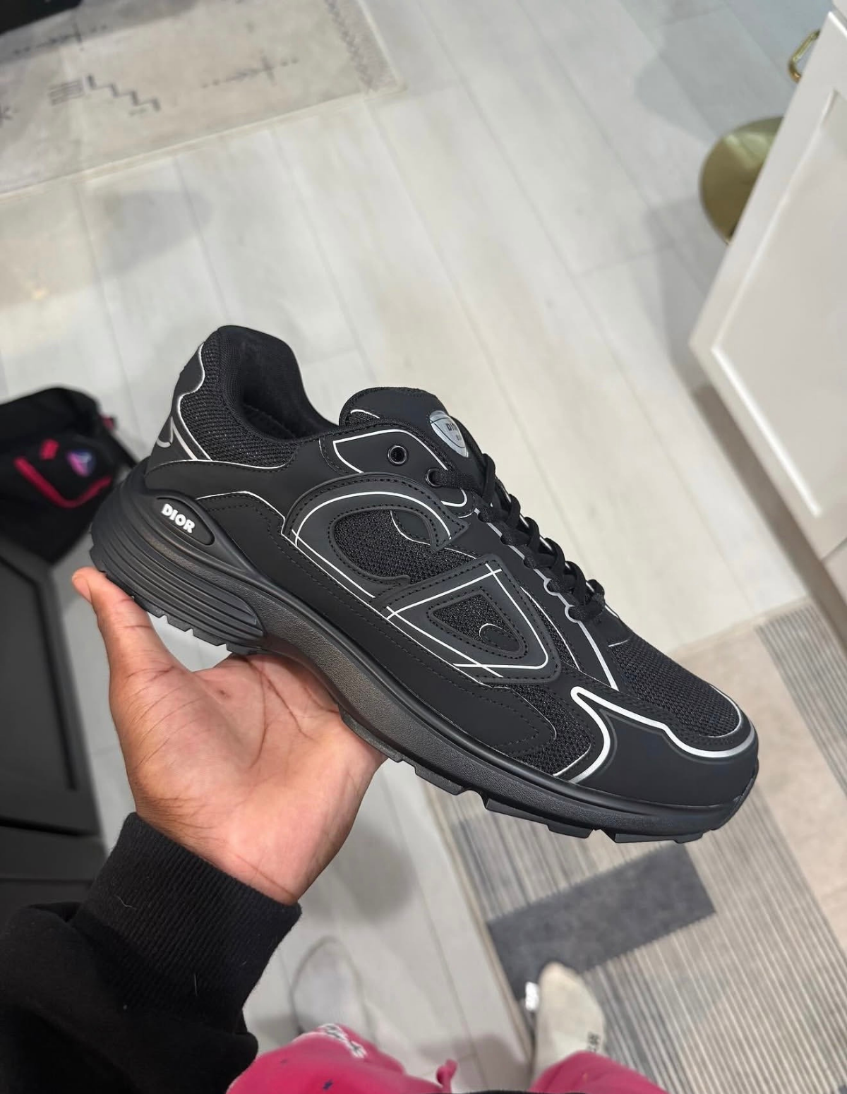 "CR" SNEAKER