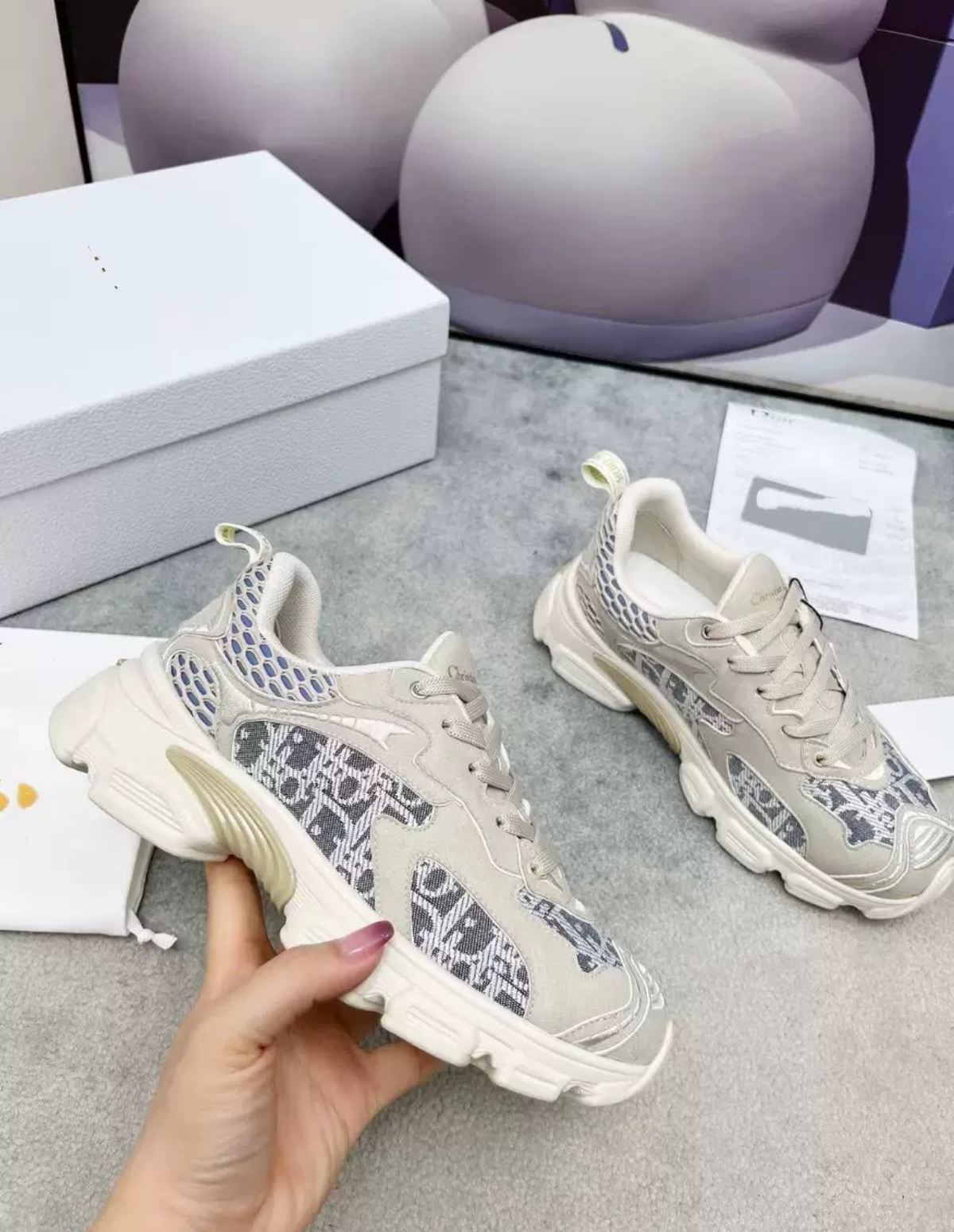 "CR" SNEAKER