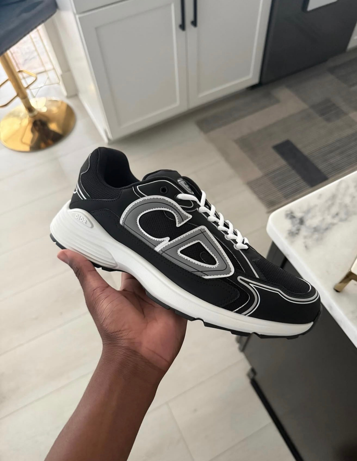 "CR" SNEAKER