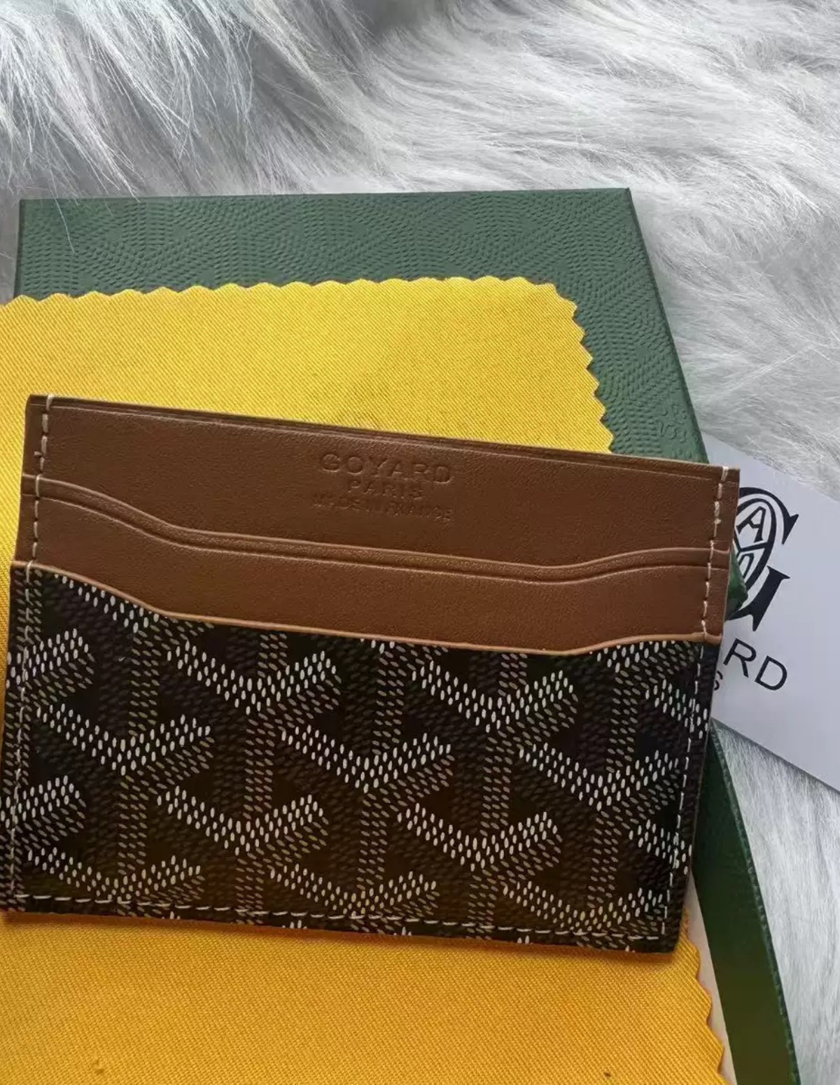 "CYARD" CARDHOLDER
