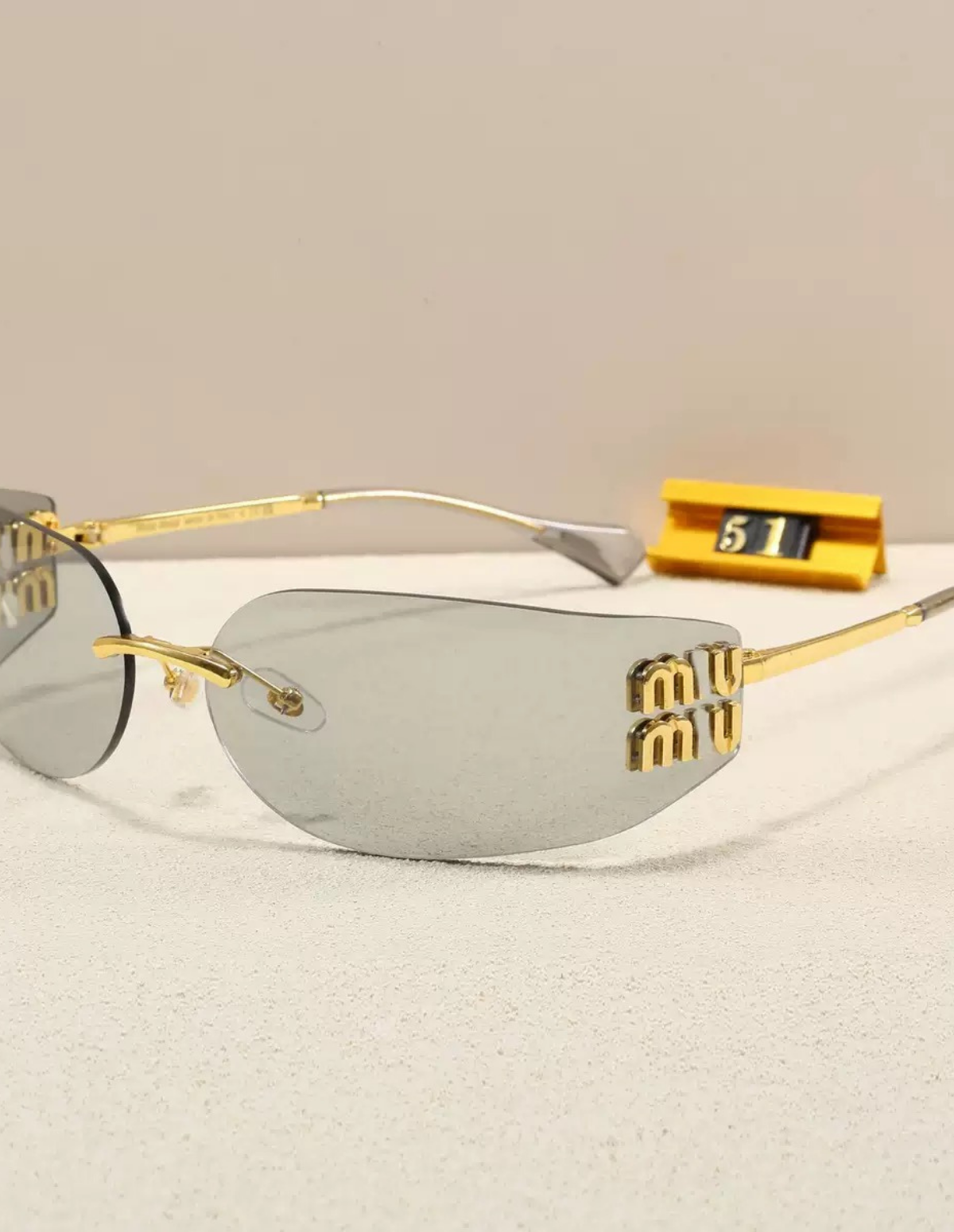 "MUUI" SUNGLASS