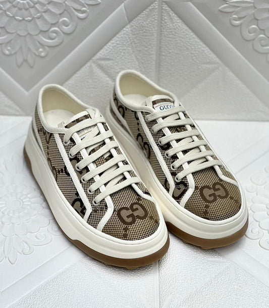 "GAII" SNEAKER