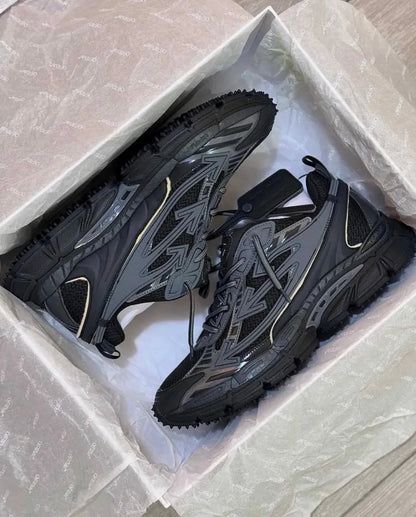 Of W Sneaker