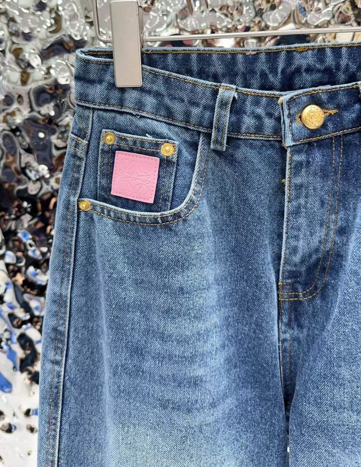 "LOW" JEANS