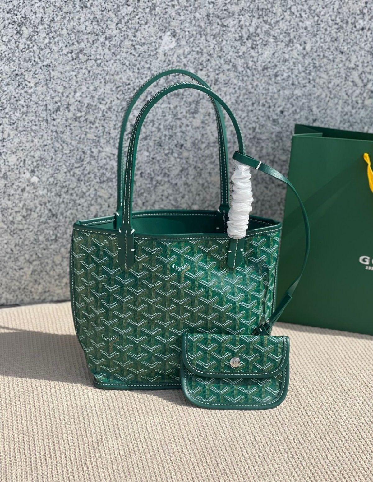 "GYARD" SHOPPER