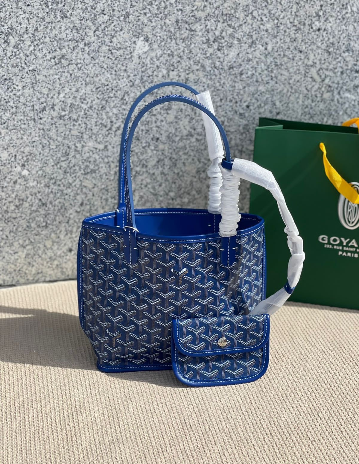 "GYARD" SHOPPER