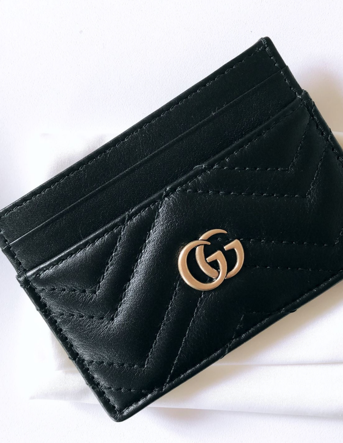 "GUUI" CARDHOLDER