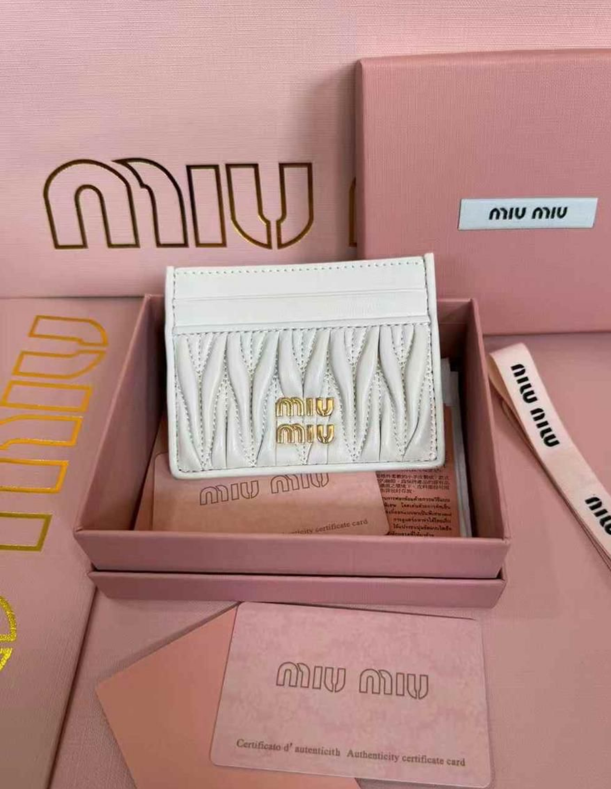 "MUUI" CARDHOLDER