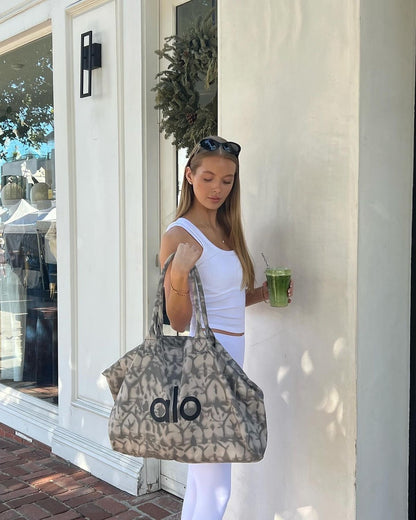 Loa Tasche