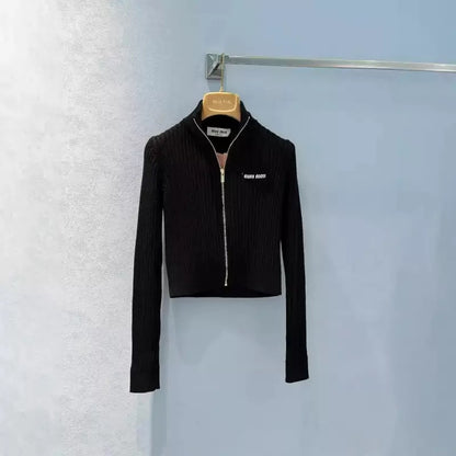 "MUUI" ZIPPER
